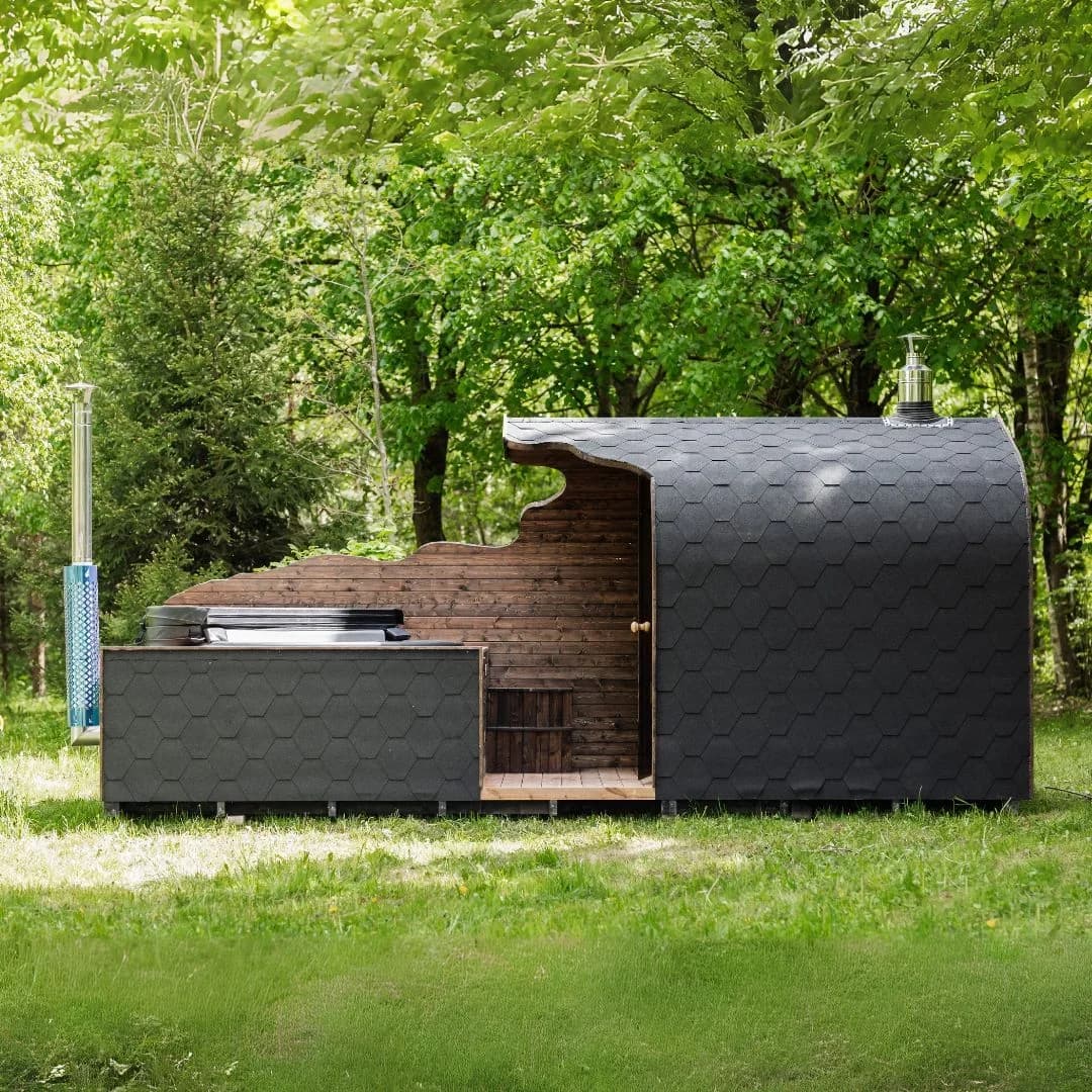 Outdoor Cabin Sauna and Hot Tub Suite