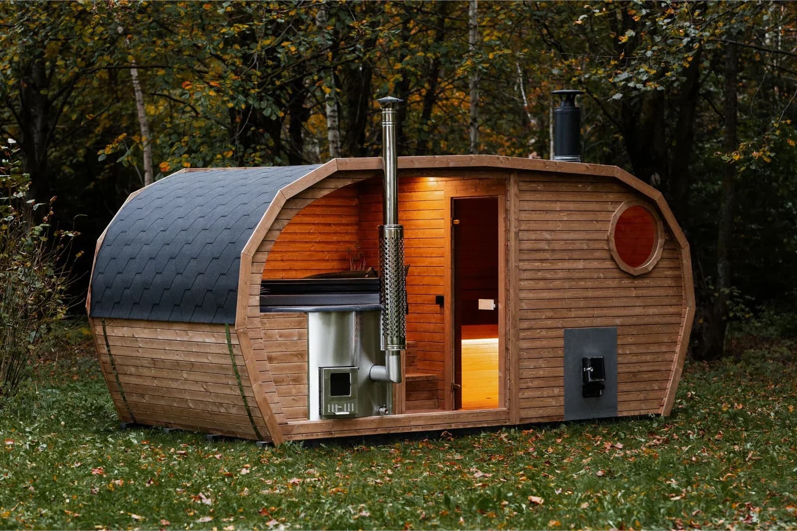 Outdoor Garden Sauna and Hot Tub Suite, view 2
