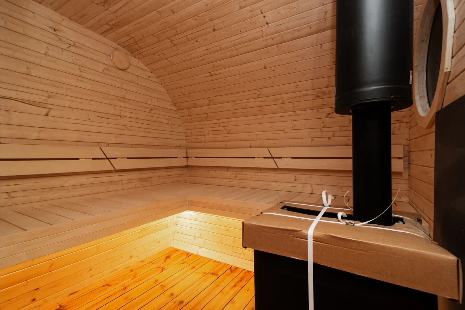 Outdoor Garden Sauna and Hot Tub Suite, view 22