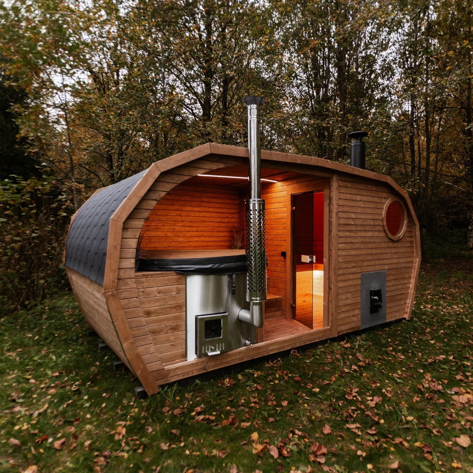 Outdoor Garden Sauna and Hot Tub Suite, view 4