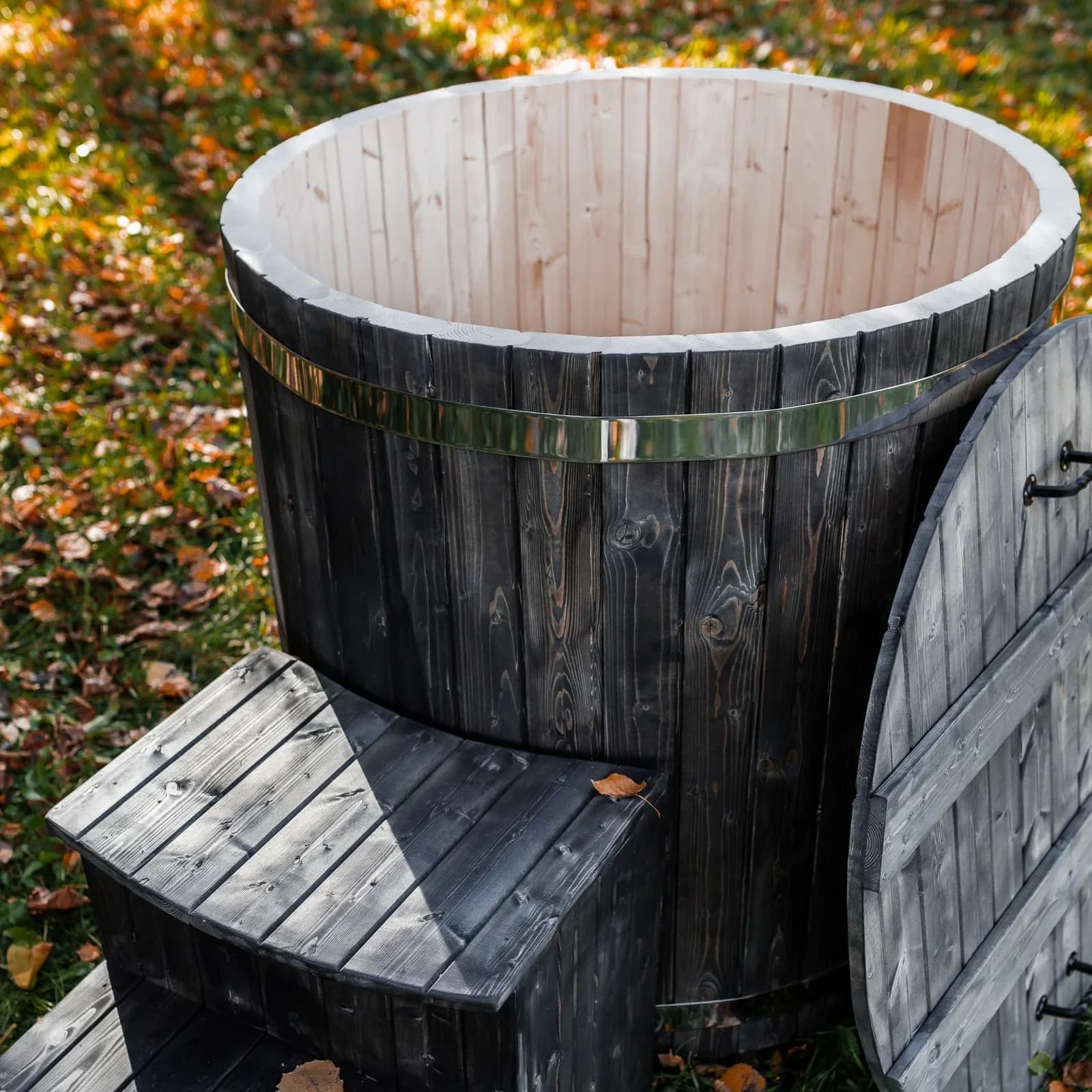 Outdoor Single-Person Wooden Cold Plunge Tub, view 5
